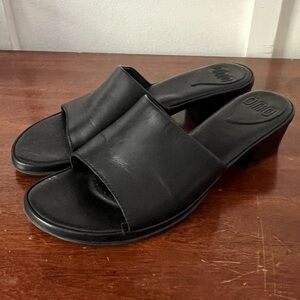 ONO leather Black Slide Sandals insanely comfortable size 7 buttery soft leather